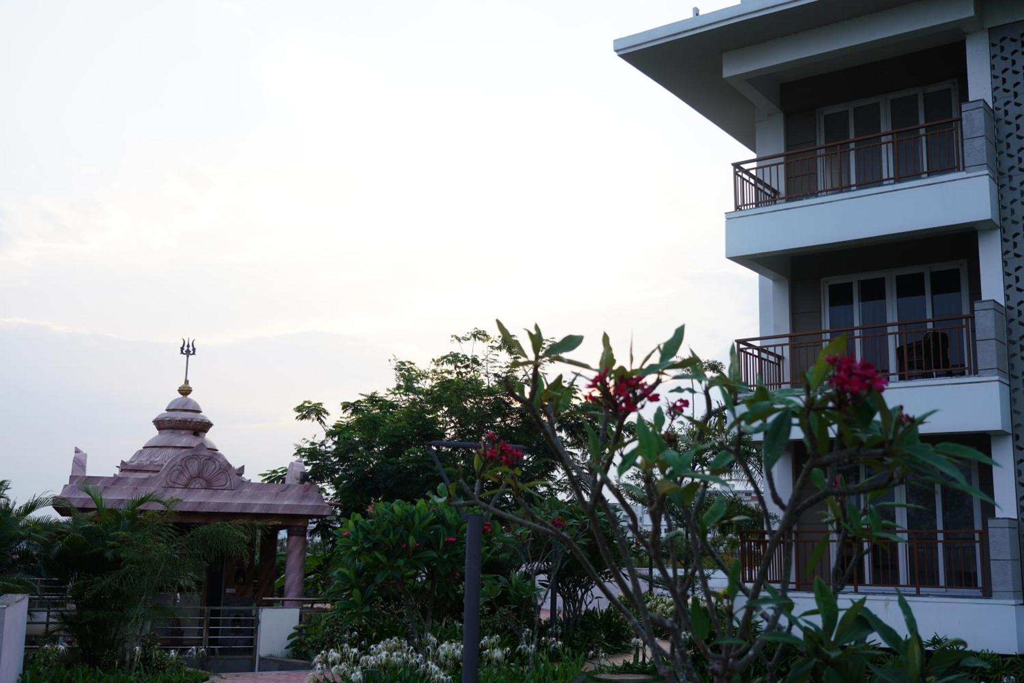 Palm Regal Resort Gopālpur Buitenkant foto